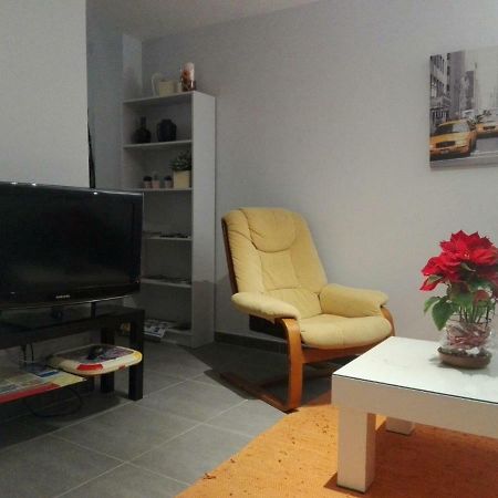 Cozy Apartament 10 Minutes From The Heart Of Мадрид Экстерьер фото